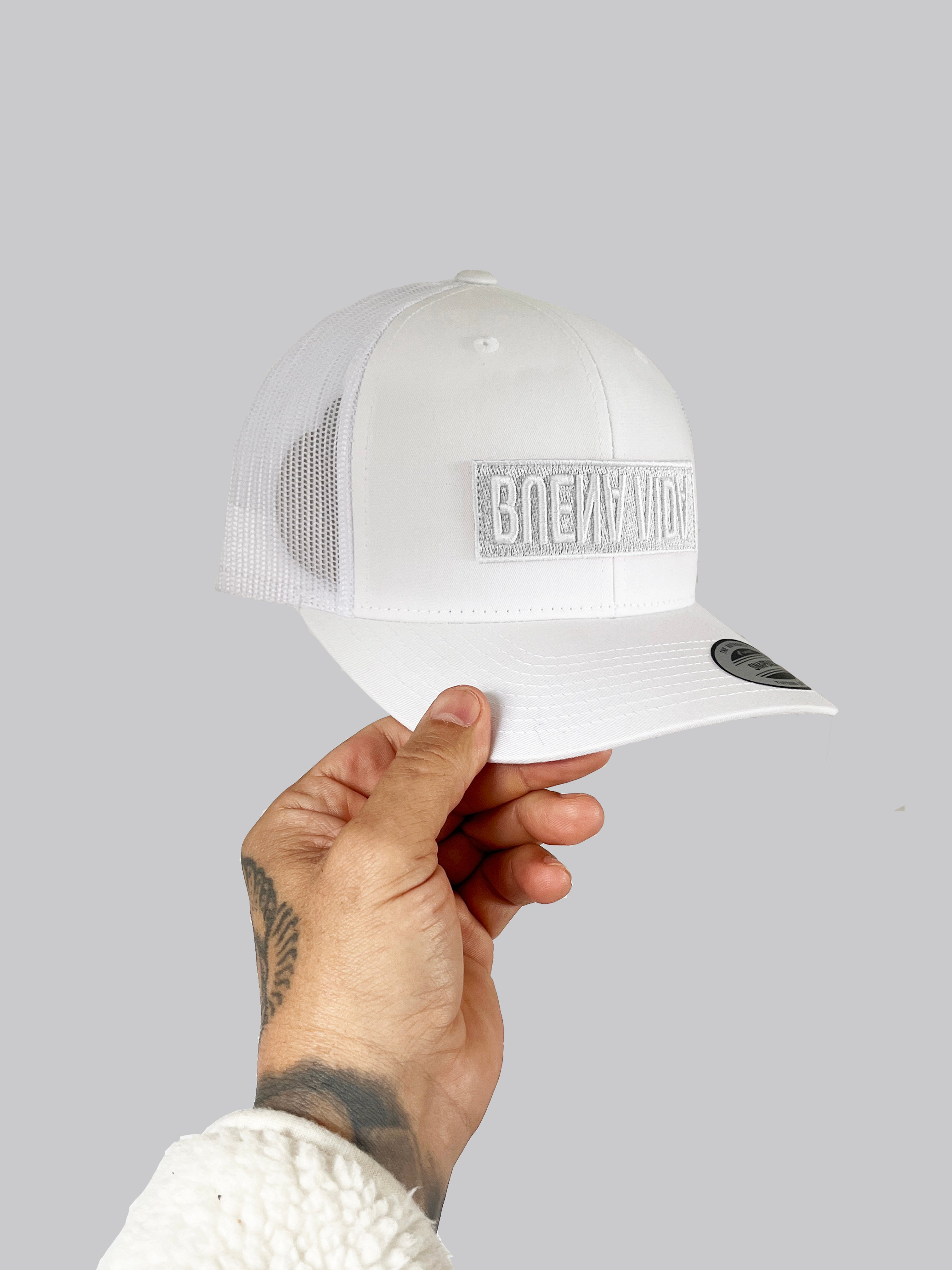 Gorra Trucker Blanca con Parche Blanco